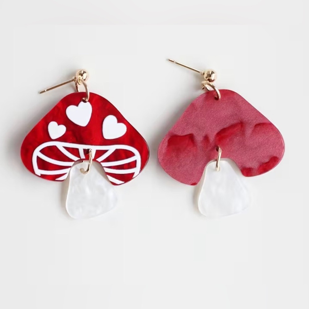 🌟HOST PICK!🌟 MUSHROOM AMOUR 🍄✨ Acrylic Mushroom Heart Statement Earrings - Picture 2 of 4